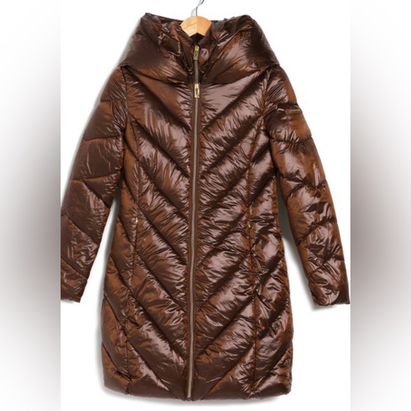 Via Spiga Jackets & Blazers - NWT Via Spiga inset bib quilted long puffer jacket